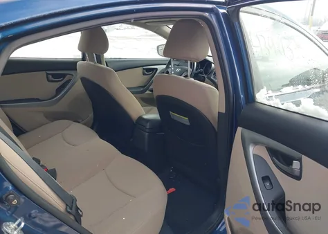 2016 Hyundai Elantra Value Edition z USA, uszkodzony, nr VIN KMHDH4AE8GU567518